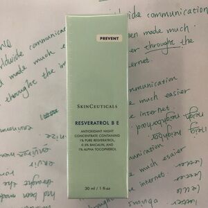 SkinCeuticals Resveratrol B E - Mint Green